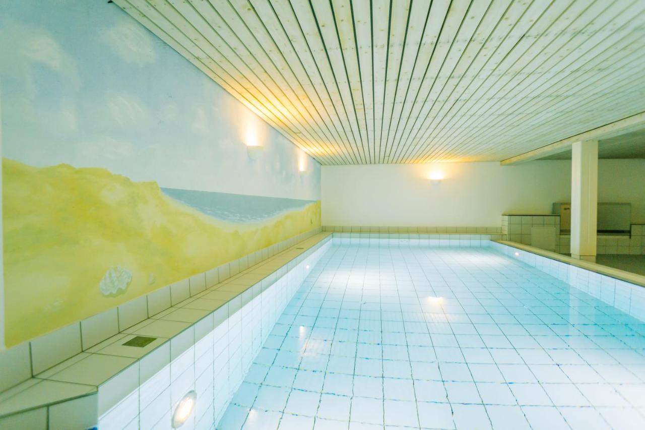Gemuetliche Wohnung Unter Reet Mit Pool Und Sauna In Keitum Bagian luar foto