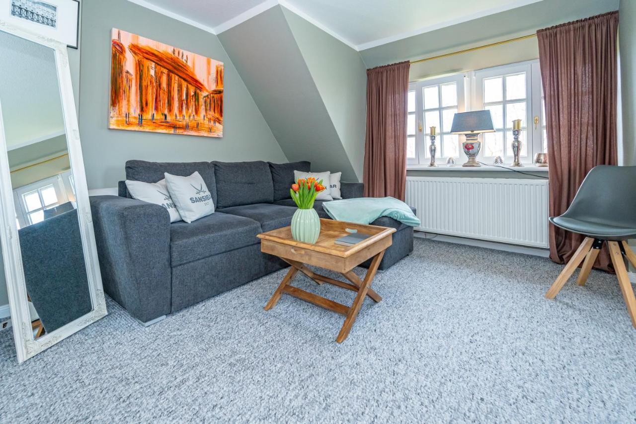 Gemuetliche Wohnung Unter Reet Mit Pool Und Sauna In Keitum Bagian luar foto