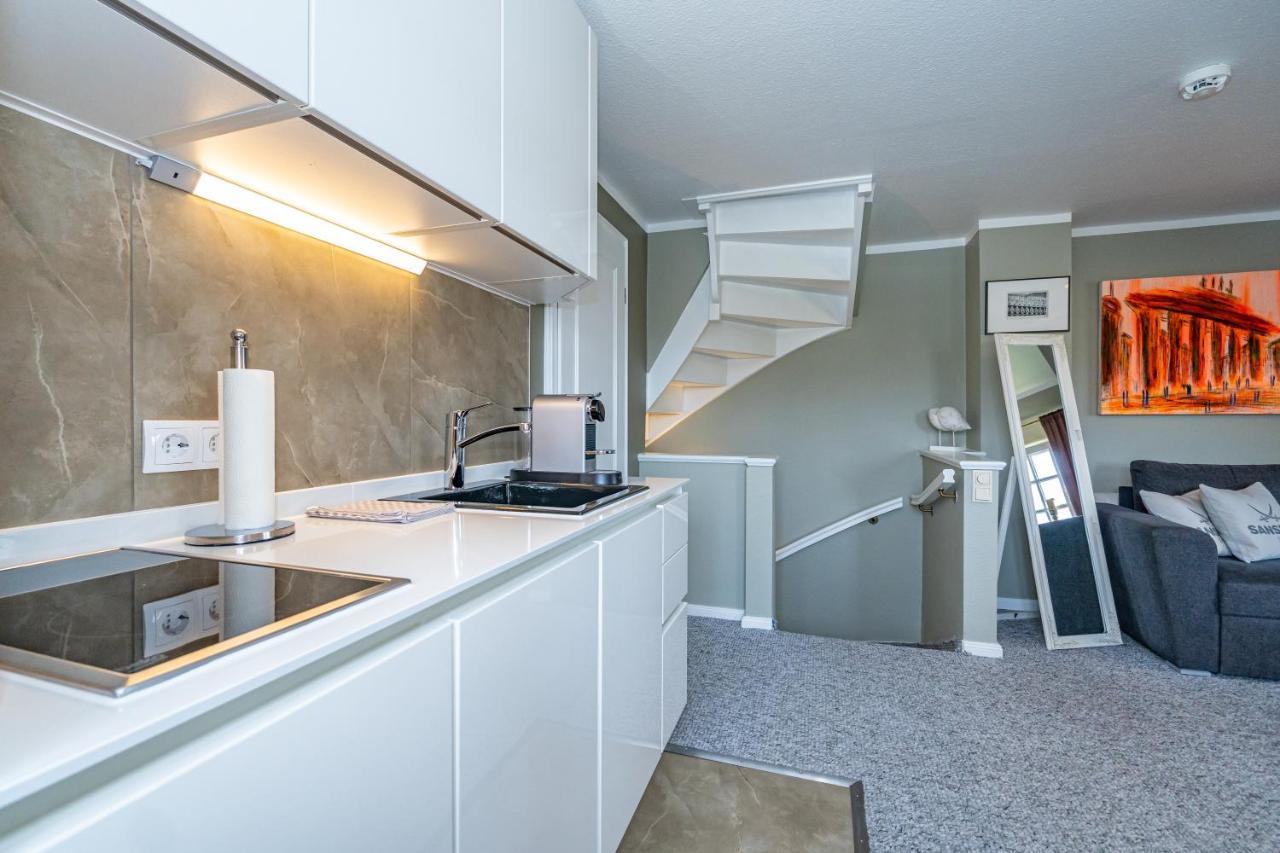 Gemuetliche Wohnung Unter Reet Mit Pool Und Sauna In Keitum Bagian luar foto
