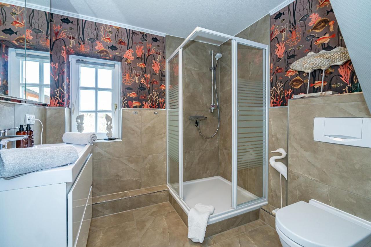 Gemuetliche Wohnung Unter Reet Mit Pool Und Sauna In Keitum Bagian luar foto